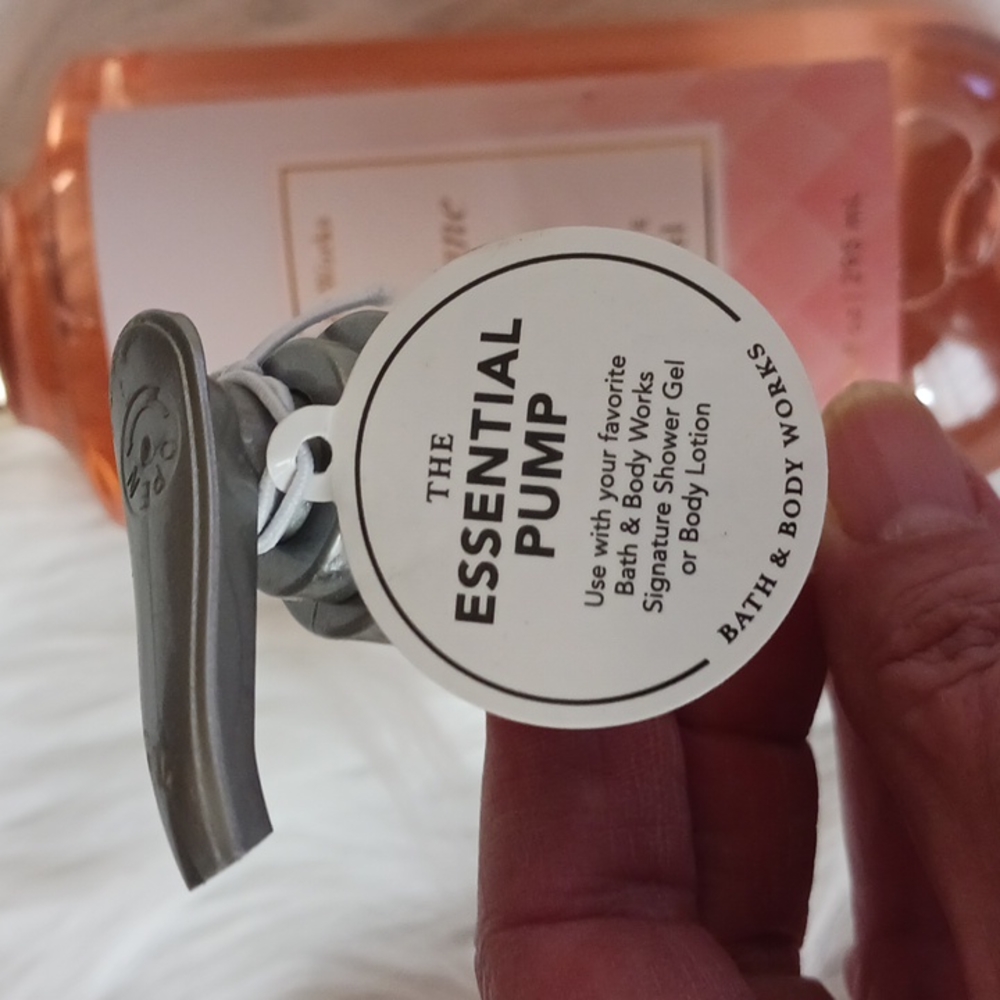 Bath & Body Works Champagne Toast Body Lotion, Shower Gel & Pump - Picture 4 of 4